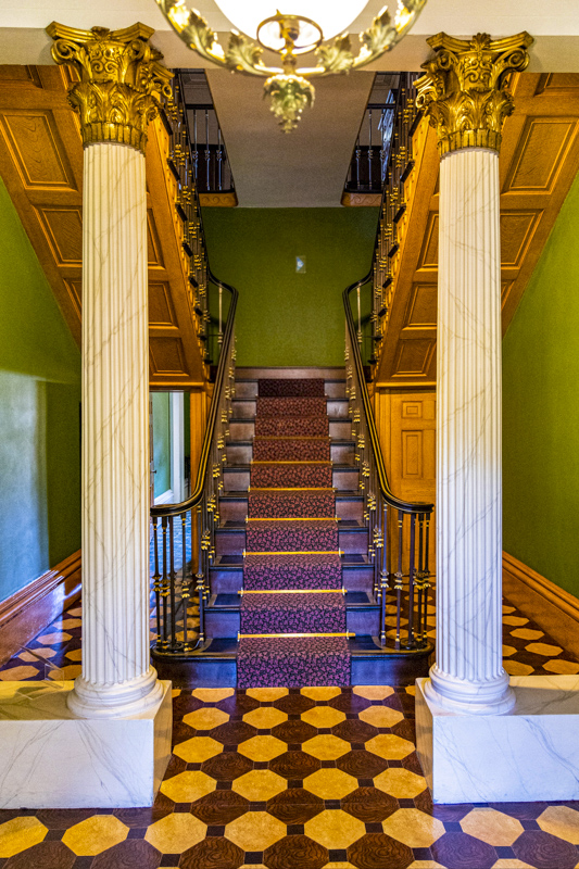 Owens-Thomas House & Slave Quarters