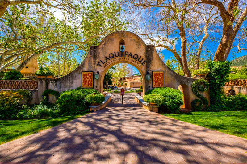 Tlaquepaque Arts & Shopping Village
