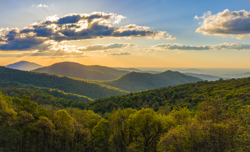 Lever de Soleil vu depuis Thornton Hollow Overlook