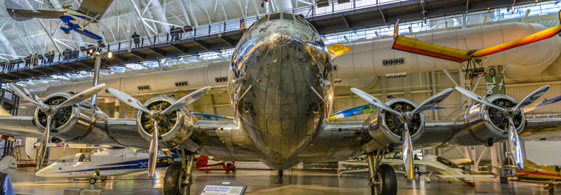 Boeing 307 Stratoliner "Clipper Flying Cloud"