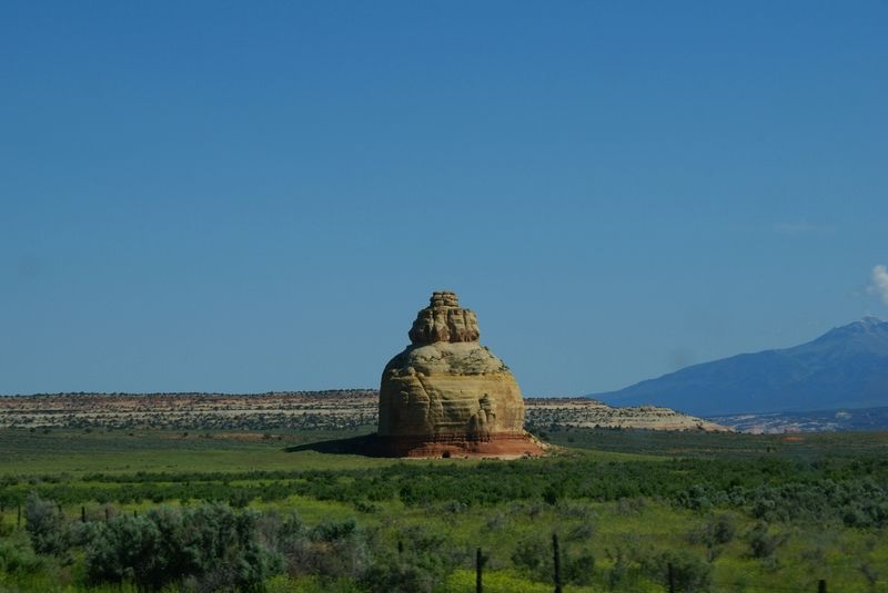 Church Rock, à la jonction entre l'US 191 et l'UT 211