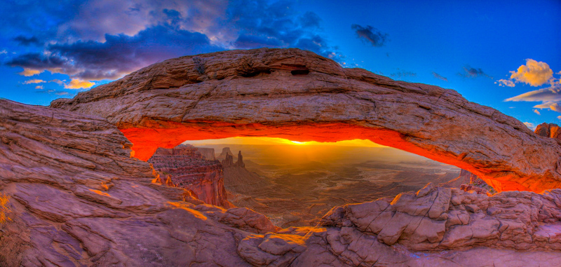 Lever de Soleil sur Mesa Arch