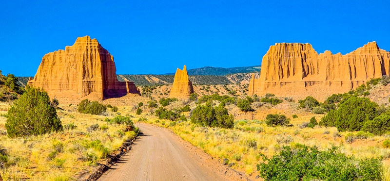 Cathedral Valley Loop