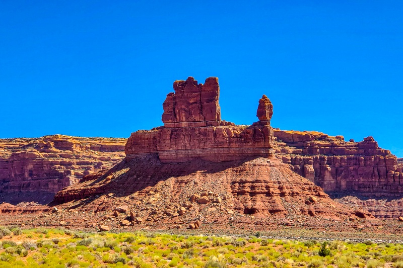 De Gaulle & his troops