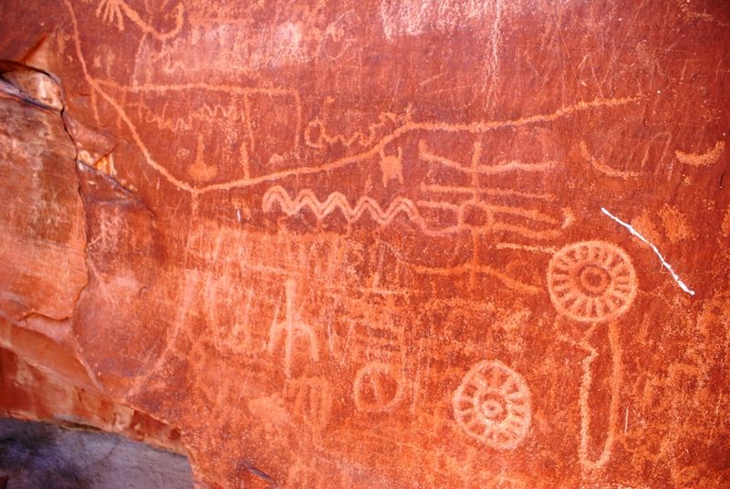 Atlatl Rock