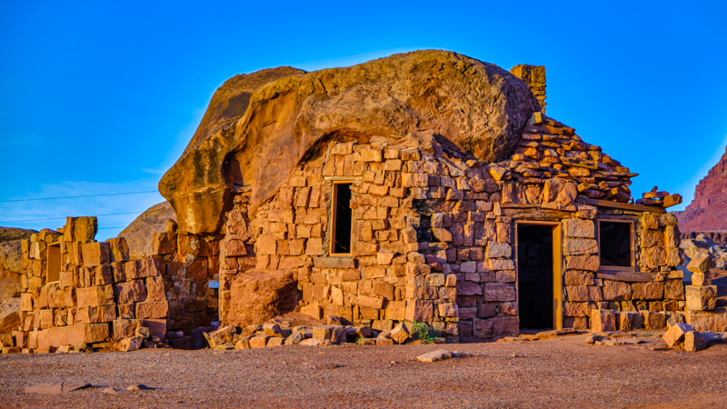 Old Cliff Dwellers House