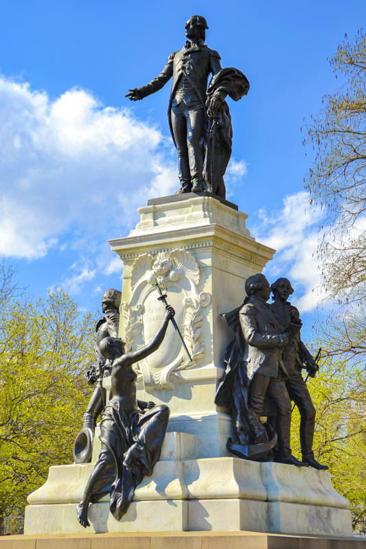 General Marquis de Lafayette Statue