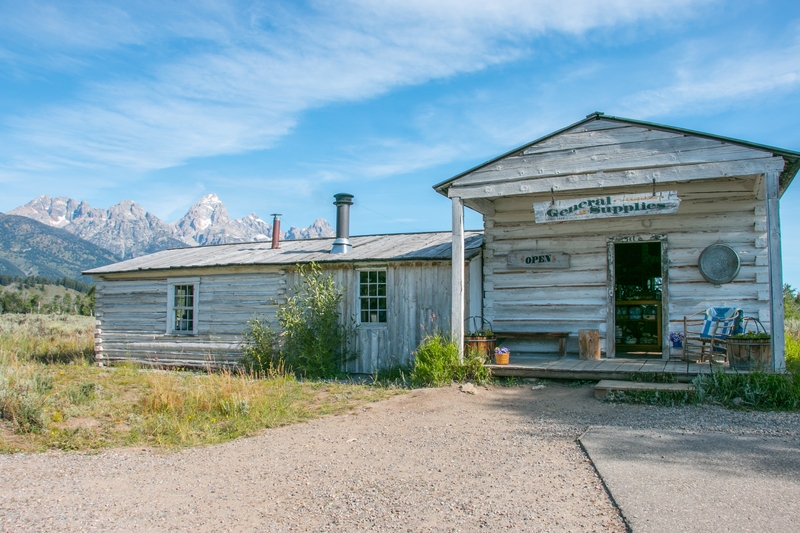 Menors Ferry General Store