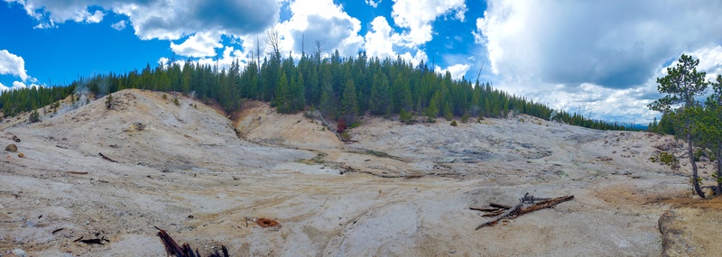 Monument Geyser Basin