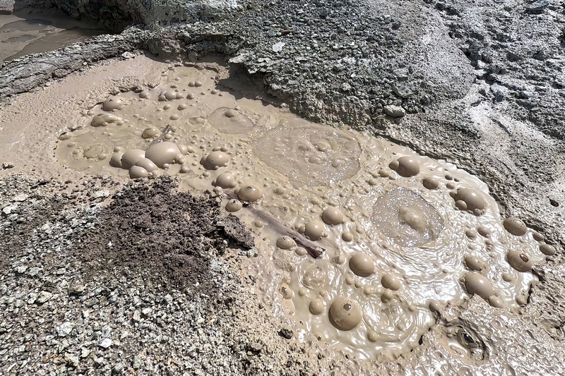 Monument Geyser Basin