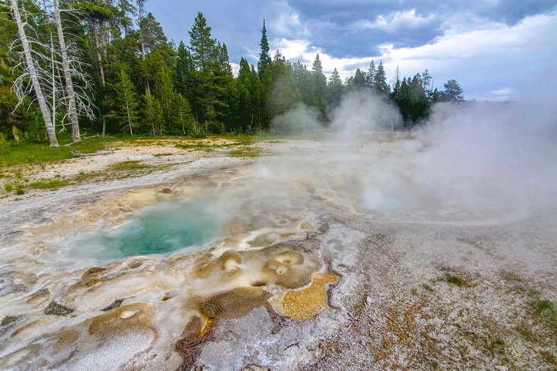 Spasmodic Geyser