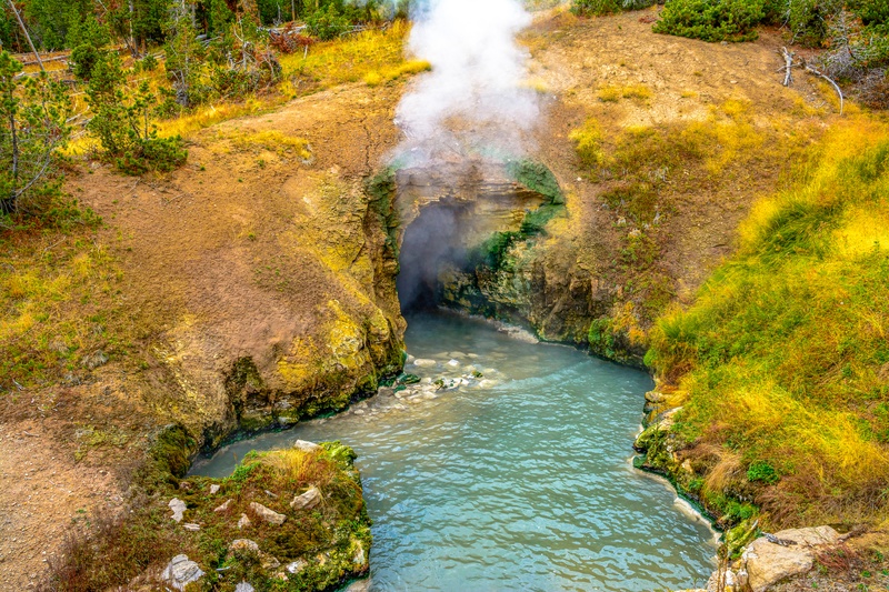 Dragon's Mouth Spring