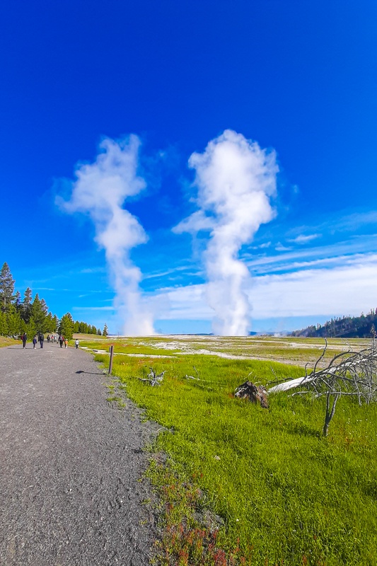 Grand Prismatic Spring Overlook Trail