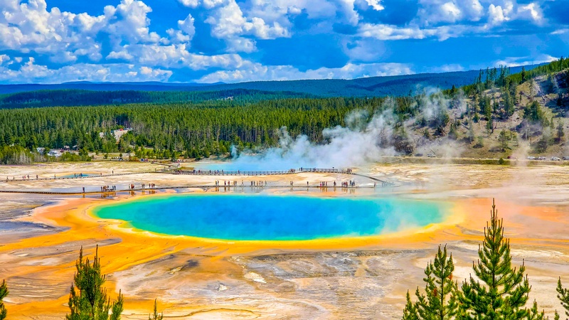 Grand Prismatic Spring Overlook