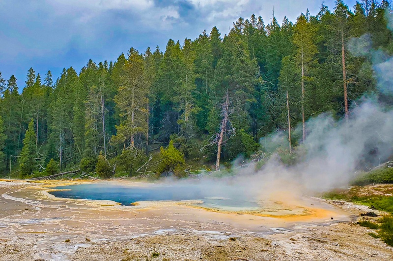 Solitary Geyser